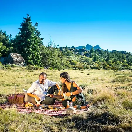 Casa Penhas Douradas - Burel Expedition فندق مانتيغاز