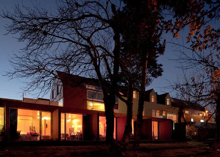 Casa Penhas Douradas - Burel Expedition Отель Мантейгас