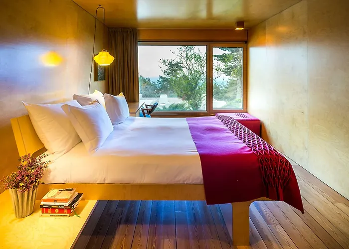 Отель Casa Penhas Douradas - Burel Expedition